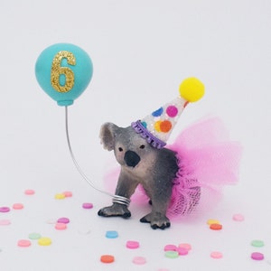 Rainbow Koala Cake Topper with Party Hat Tutu and Balloon, Australian Animal Birthday Party Cake Decoration Bild 1