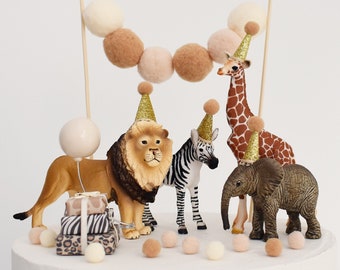 Décoration de gâteau animal safari neutre lion zèbre girafe éléphant avec chapeaux de fête pour gâteau d'anniversaire, baby shower, tons naturels/bohème/terre