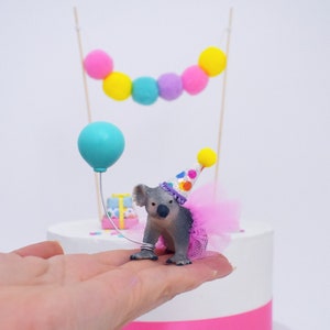 Rainbow Koala Cake Topper with Party Hat Tutu and Balloon, Australian Animal Birthday Party Cake Decoration Bild 6