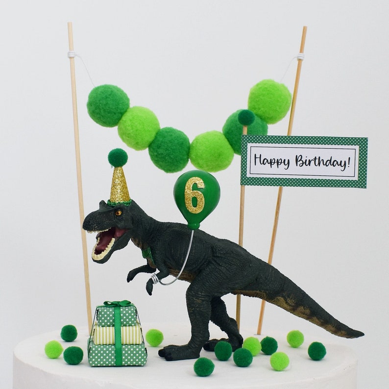 Décoration de gâteau dinosaure T Rex avec chapeau de fête, vert et or, décoration de gâteau d'anniversaire tyrannosaure T-Rex, décoration dinosaure jungle image 10