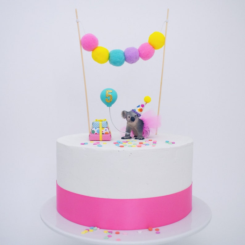 Rainbow Koala Cake Topper with Party Hat Tutu and Balloon, Australian Animal Birthday Party Cake Decoration Bild 5