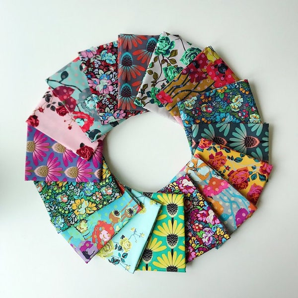 Floral Retrospective Fat Quarter Bundle by Anna Maria Horner