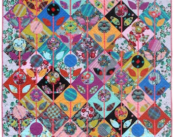 Folk Flower Quilt Pattern designed by Anna Maria Horner