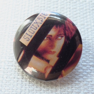 Vintage 90s Siouxsie Sioux - Siouxsie and the Banshees - Pin / Button / Badge
