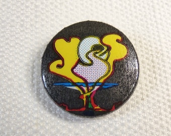 Vintage 70s Yes - Pin / Button / Badge