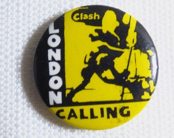 Vintage Early 80s The Clash - London Calling Album (1979) Pin / Button / Badge