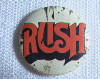 vintage Début des années 80 (1980) Rush 1974 Éponyme Premier album Pin / Button / Badge