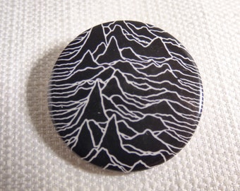 Vintage 80s Joy Division - Unknown Pleasures Album (1979) - Pin / Button / Badge