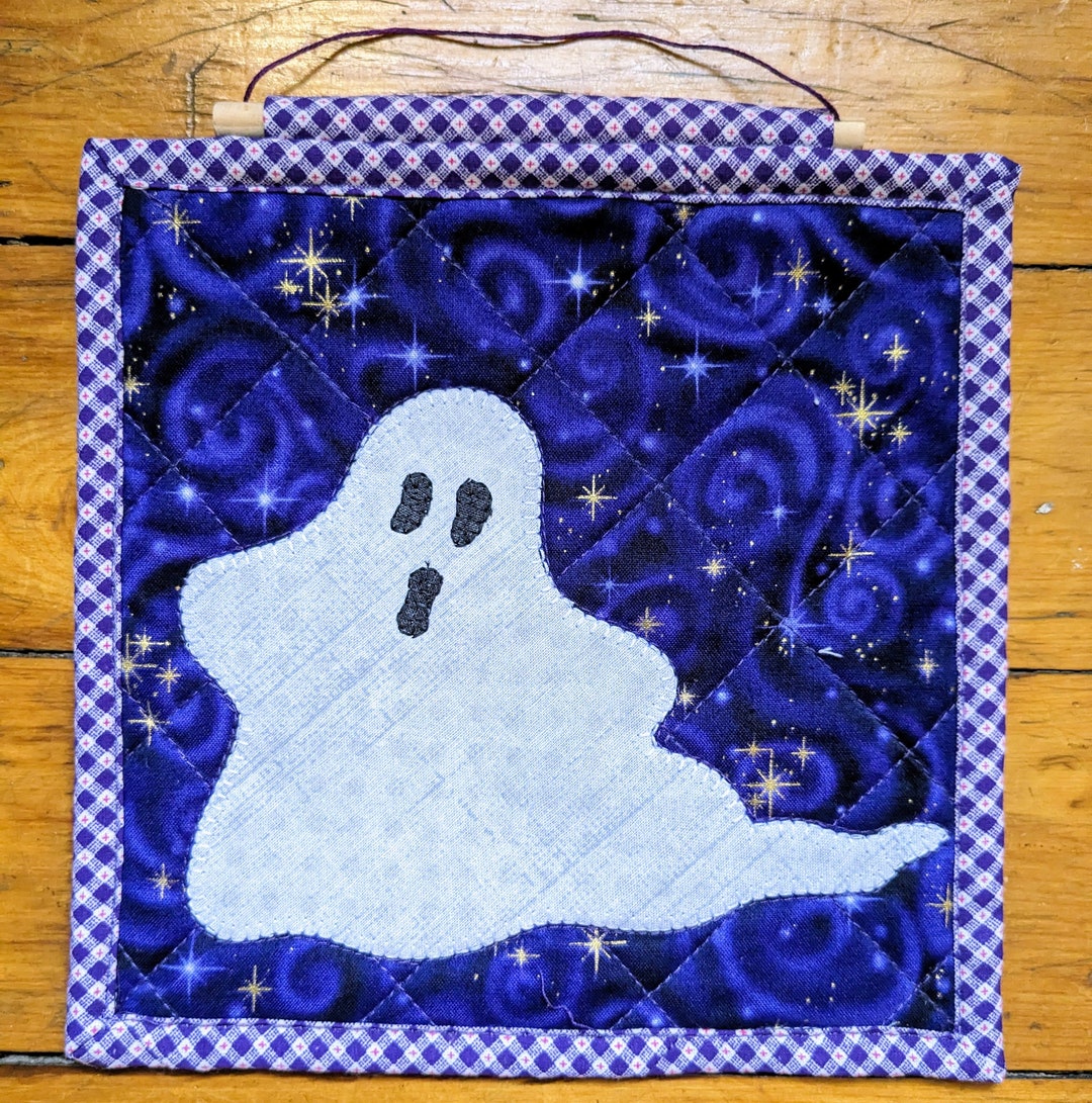 Halloween Ghost Quilted Wall Hanging - Etsy