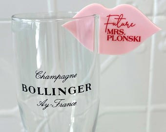 Etiquetas para bebidas de acrílico personalizadas con forma de labio para bodas y despedidas de soltera / Etiquetas para bebidas sin tallo / Accesorios para bebidas / Tarjeta de nombre de acrílico / Boda