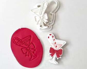 Sello y cortador de galletas con forma de martini navideño – Grabado en relieve – 80 mm x 50 mm