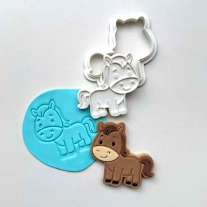 Horse Cookie Stamp and Cutter Set – Gift for Animal Lovers