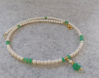 Necklace made of freshwater pearls and chrysoprase // silver - gold plated