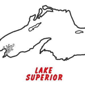 Op de afbeelding: Een zwart-witte lijntekening van Lake Superior, het grootste van de Grote Meren. De tekst "LAKE SUPERIOR" staat in rood onder het meer.