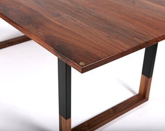 Richmond Dinner Table