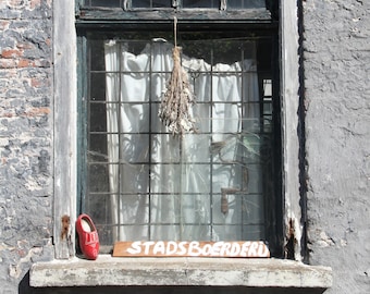 Old window frame in Elburg (NL)