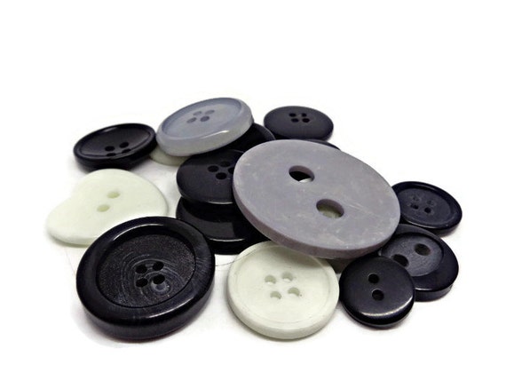BUTTON MIXES CRAFTING SCRAPBOOKING SEWING .... 30g BAGS