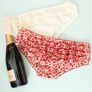 Vintage Girls Pink Ruffle Underwear Kids Underpants Diaper Cover With Lace  Ruffles Made in Era in 1970 S -  Israel
