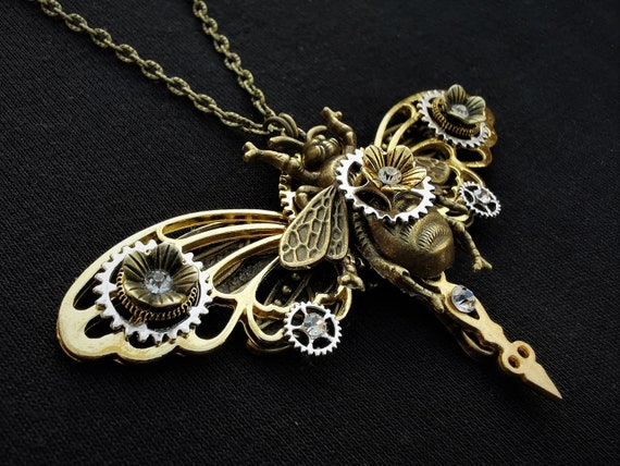 Queen bee jewelry deals