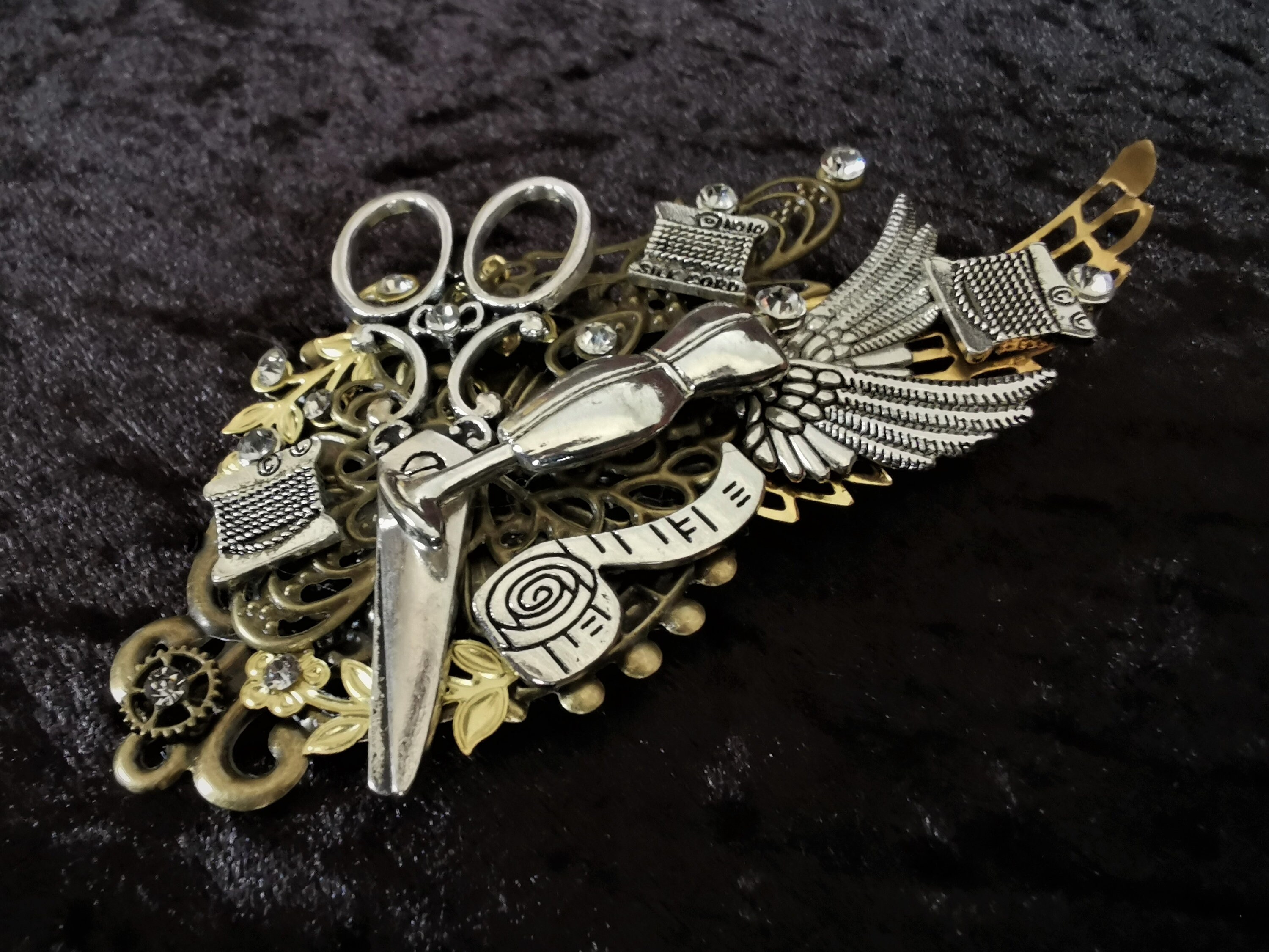 Steampunk Gear Shawl Pin - Charmed Vintage Bronze