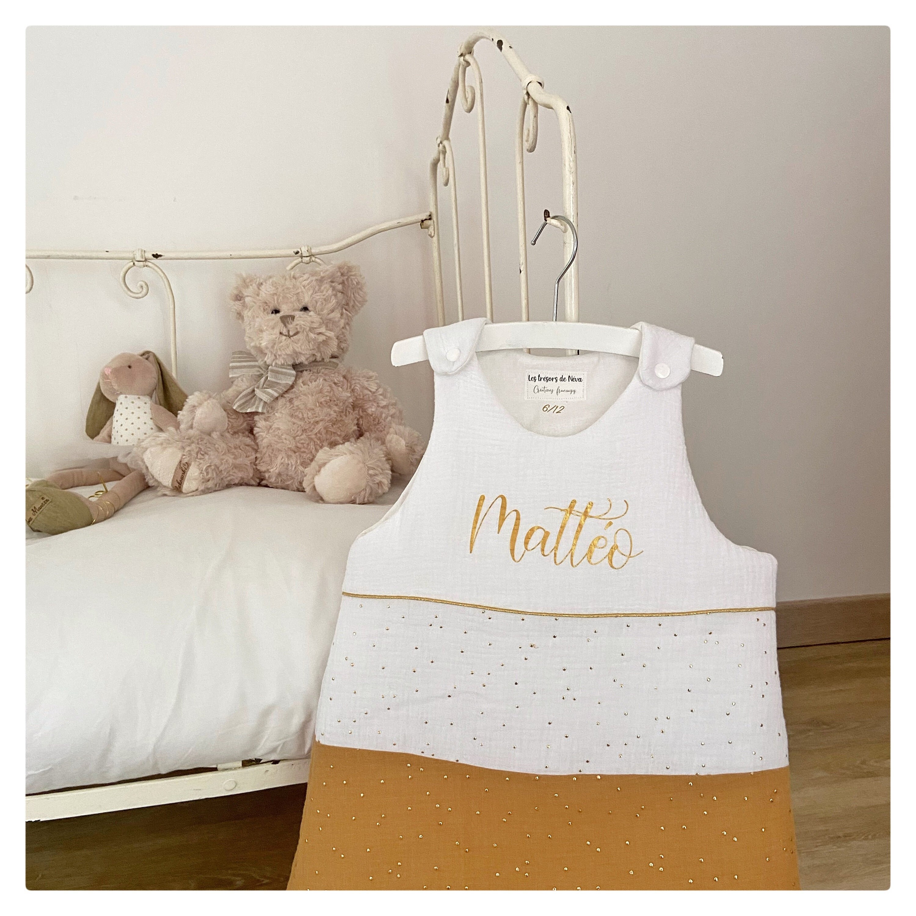 Gigoteuse Turbulette Bebe Personnalisable, en Double Gaze de Coton, Pois Dorés, Camel, Blanc et Or