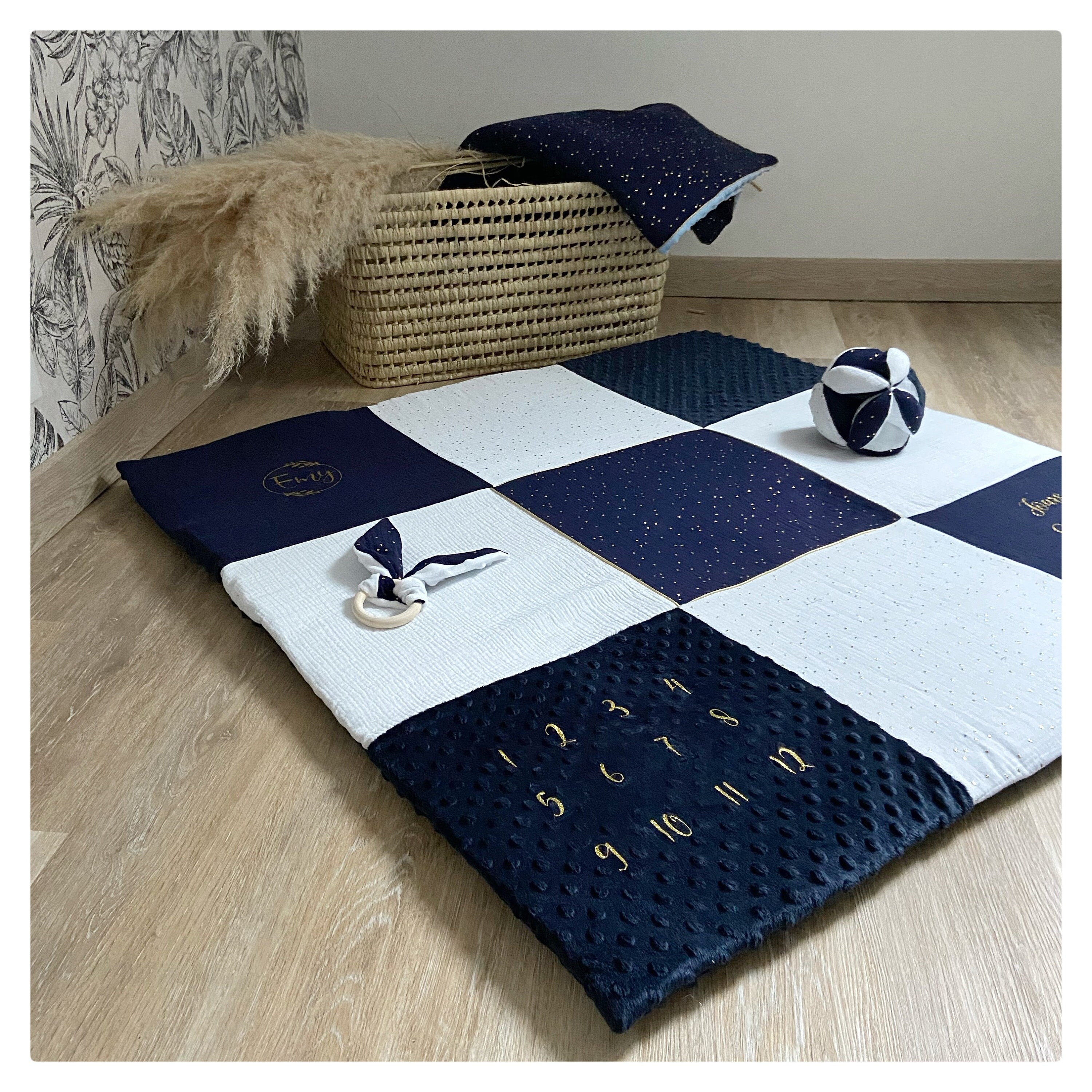 Tapis d'éveil Bébé Personnalisé, Tapis Étapes, Évolution; Gaze de Coton, Minky