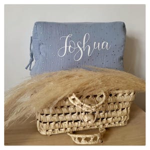 Trousse de toilette, mixte en double gaze de coton, bleu baltique à pois dorés, personnalisable.Soin de bébé.