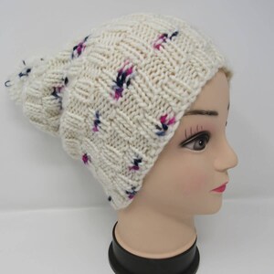 Hecho a mano tejida gorro de gorro texturizado Pom Pom 100% Merino lana hembra adulto imagen 2