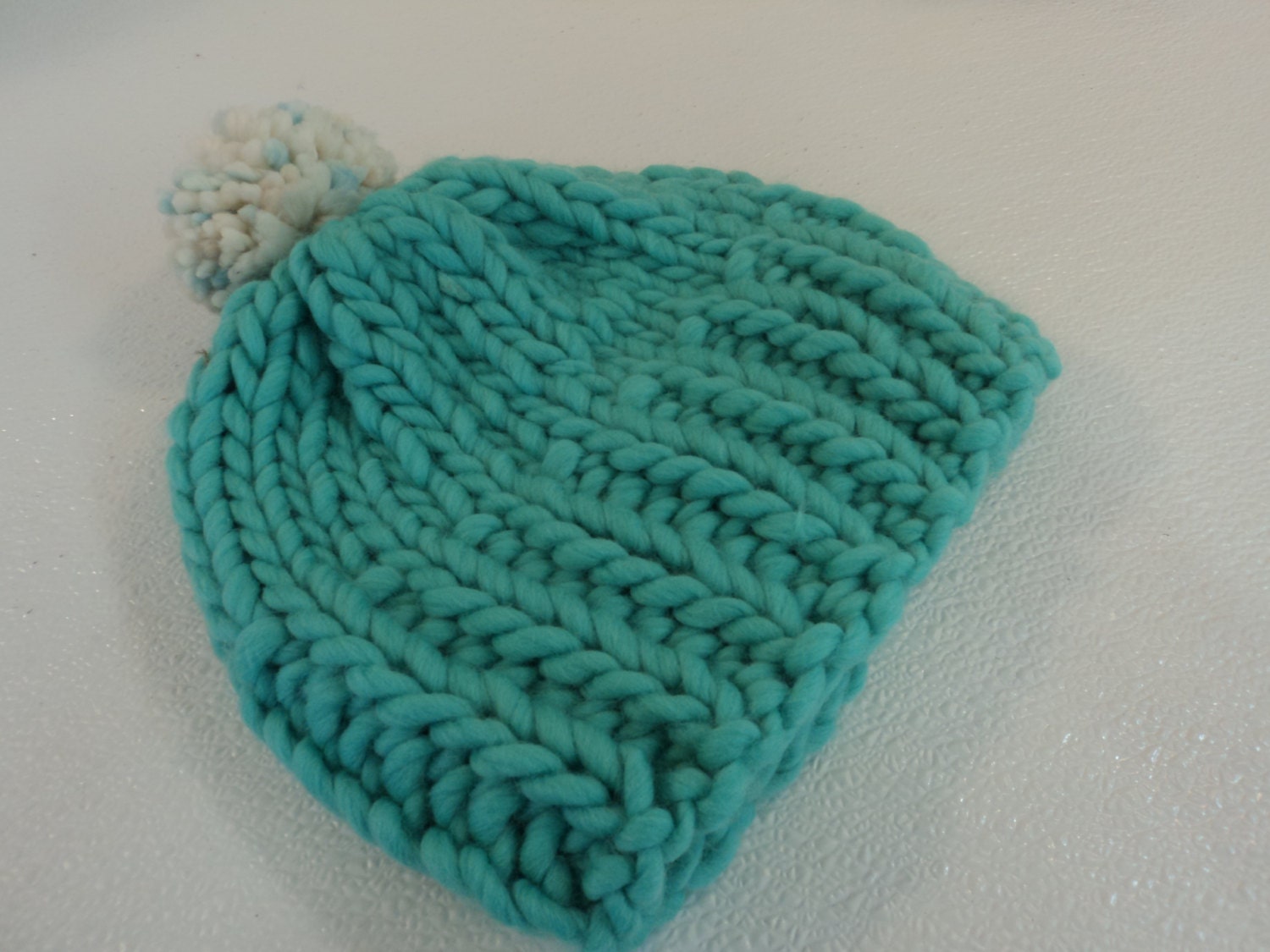 Aqua brand Red Knit Pom Pom Woman’s Hat Red and White Apres Ski Knit Pom Beanie, Chic for Women  main image 2