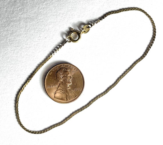 14K Gold Chain Bracelet, Thin, Dainty Italy Vinta… - image 3