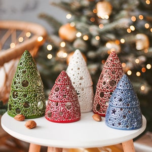 Roter Weihnachtsteelichthalter - Geschenkideen Keramik Kerze Laterne Baumschmuck Teelichthalter für Urlaub Tischdeko mit Tannenbaum