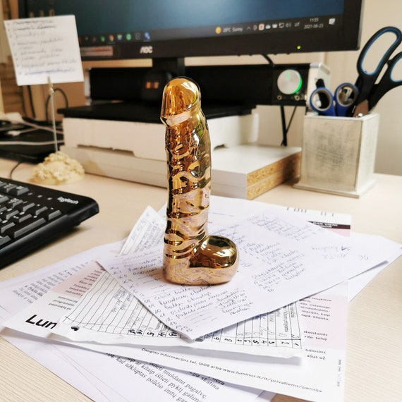 Gold Penis Art Paper Weight Funny Erotic Girl Boss Gift Clay Penis Statue  Sexy Christmas Gift Nude Penis Sculpture Funny Cubicle Decor -  Israel