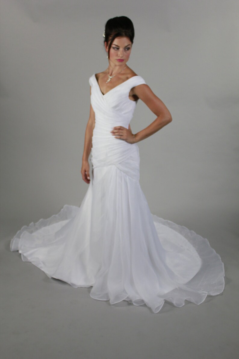 Simple Elegant Sexy Open V Back Cap Sleeve Organza Short Train Etsy