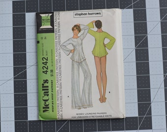 Retro Stephen Burrows McCalls fröknars lounging pyjamas sömnadsmönster nummer 4242 oklippt flera storlekar tillgängliga