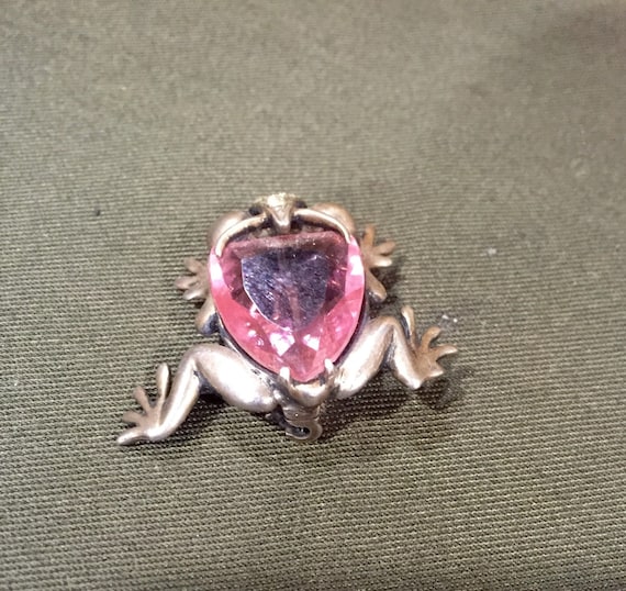 Sterling Silver Adorable Frog brooch with a large… - image 2