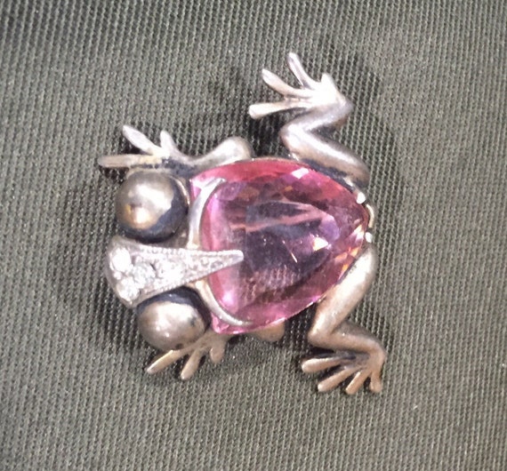 Sterling Silver Adorable Frog brooch with a large… - image 1