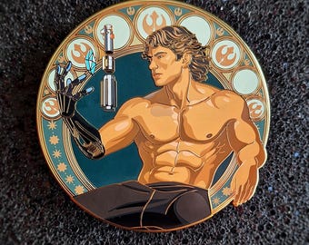 Pin esmaltado de Anakin de La Venganza de los Sith construyendo su sable de luz