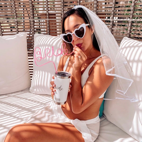 Bachelorette Party Veil / Bachelorette Favors | Bride Veil | Bride Straw | Heart Sunglasses / Bachelorette Veil / Bachelorette Party Glasses