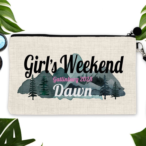 Mountain Party Make Up bag. Great Bachelorette or Girls Weekend Favors. Bachelorette Plaid Weekend Make up Bag.