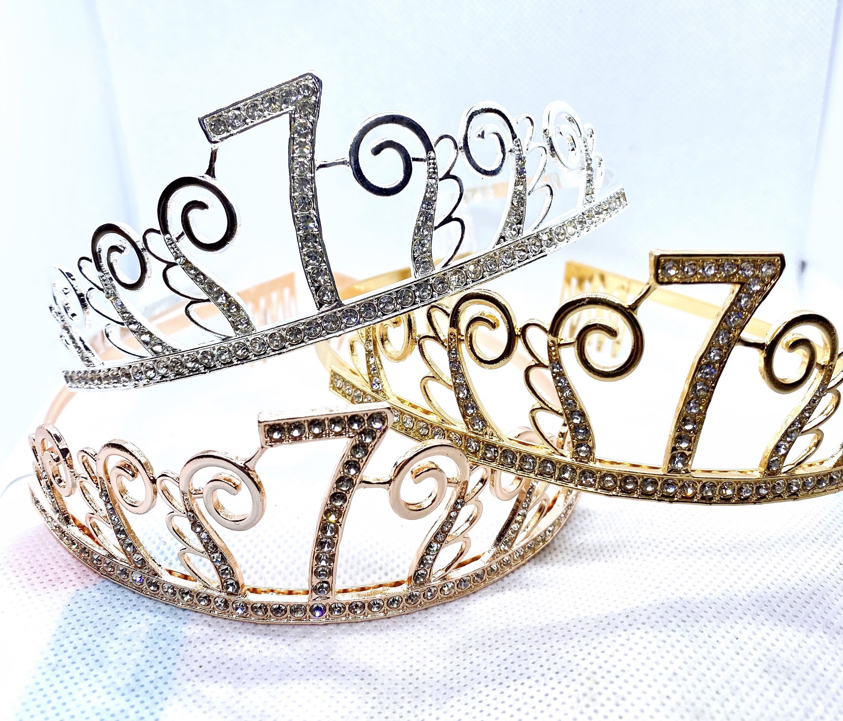 Set Corona E Fascia 7° Compleanno - Decorazione Festa In Oro Rosa Con Scritta 'It's My 7th Birthday' - Foto 12