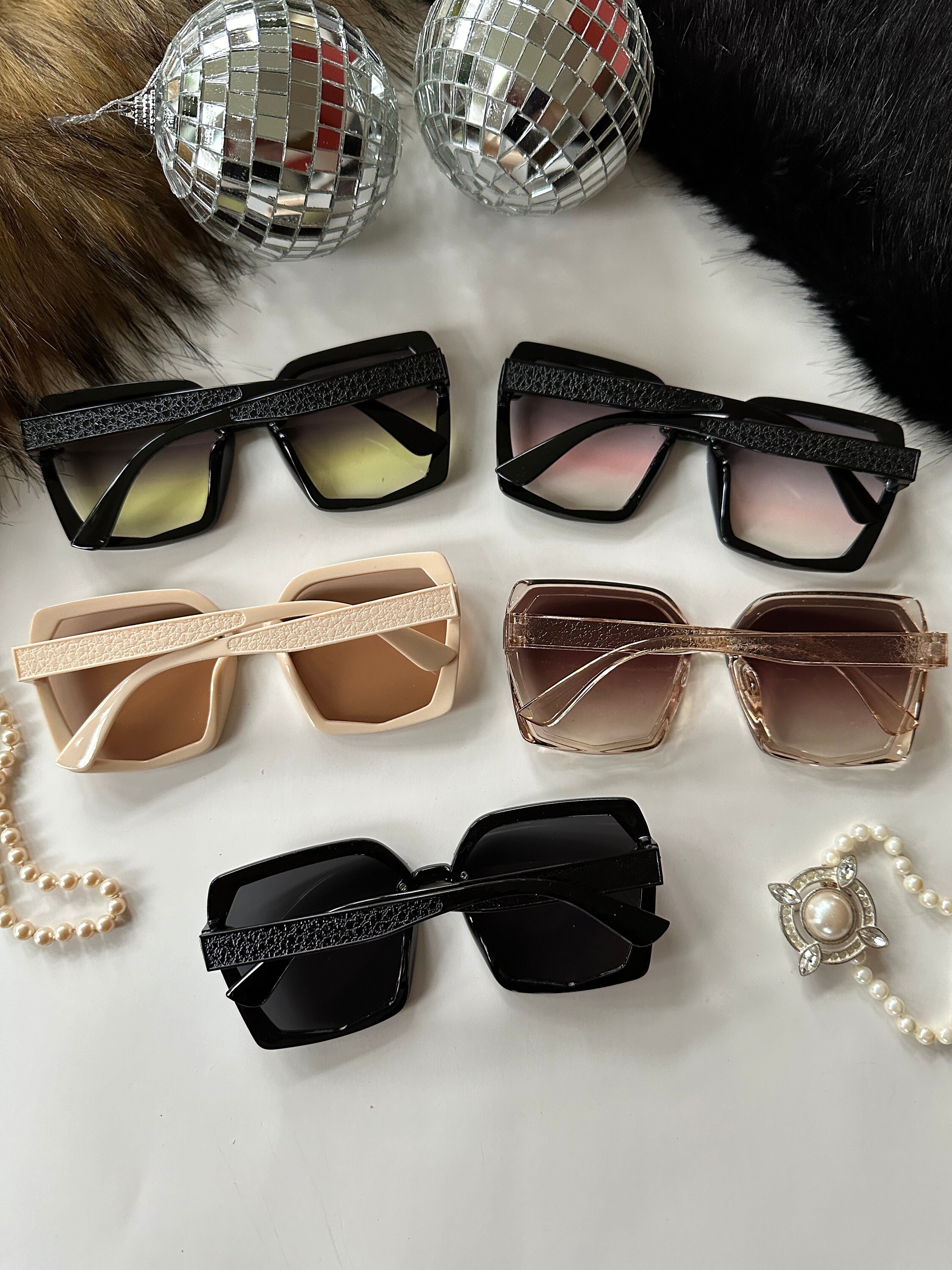 ?️ Y2K Vintage Sunglasses Bundle 5 Oversized Styles Retro Romantic Mobwife Vintage Sunglasses 1990s Gorbcore Mob Wife New Old Stock Y2K  main image 2