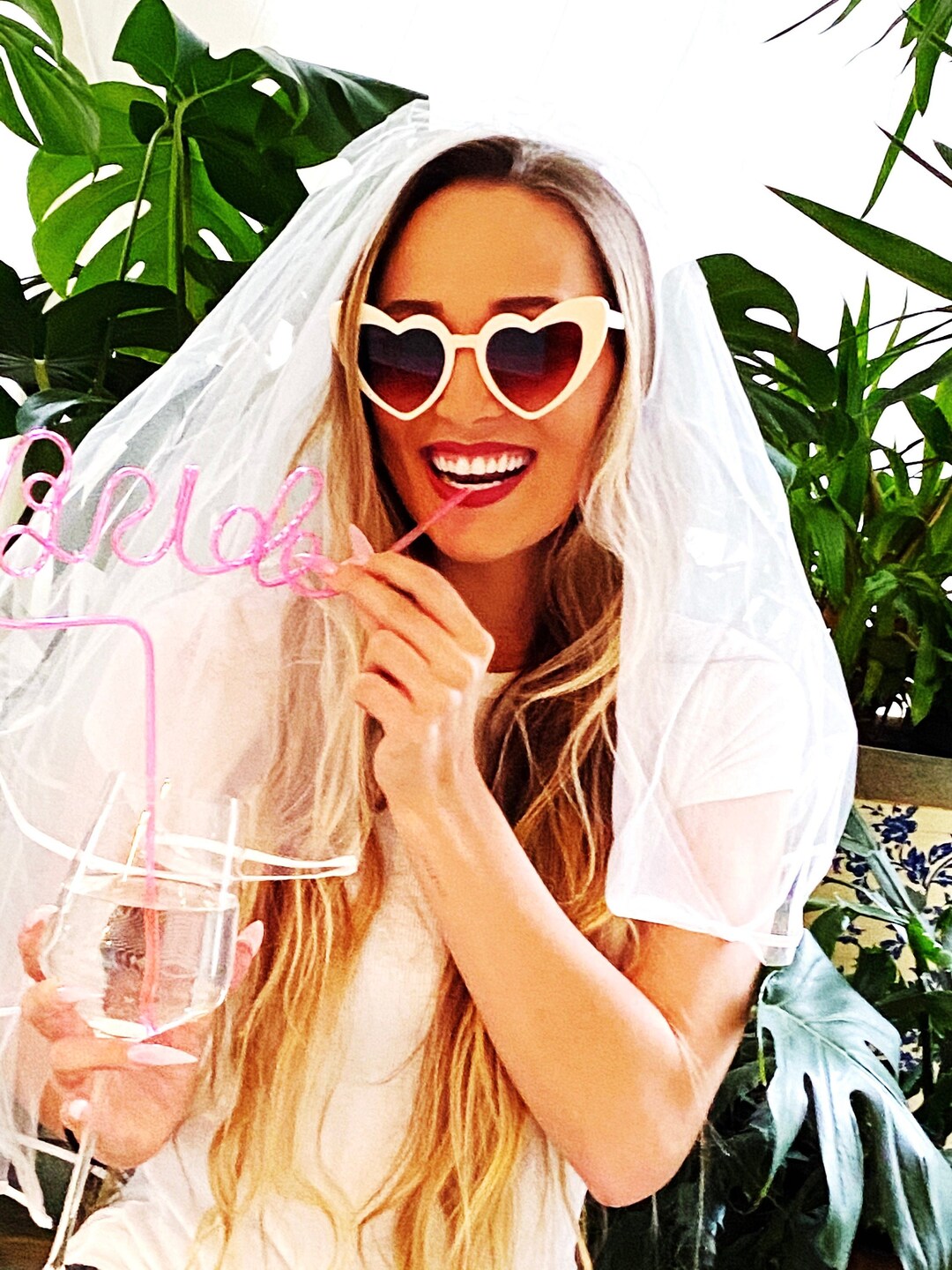 Bachelorette Party Gifts / Bachelorette Veil | Bride Straw  display picture 1