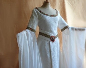 Fabriqué sur commande - Arwen Elven Dress Seigneur des Anneaux Robe Médiévale Ren Faire
