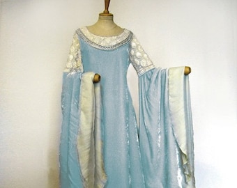 Elven Dress Arwen Wedding Dress Lord Of The Rings Arlia Etsy