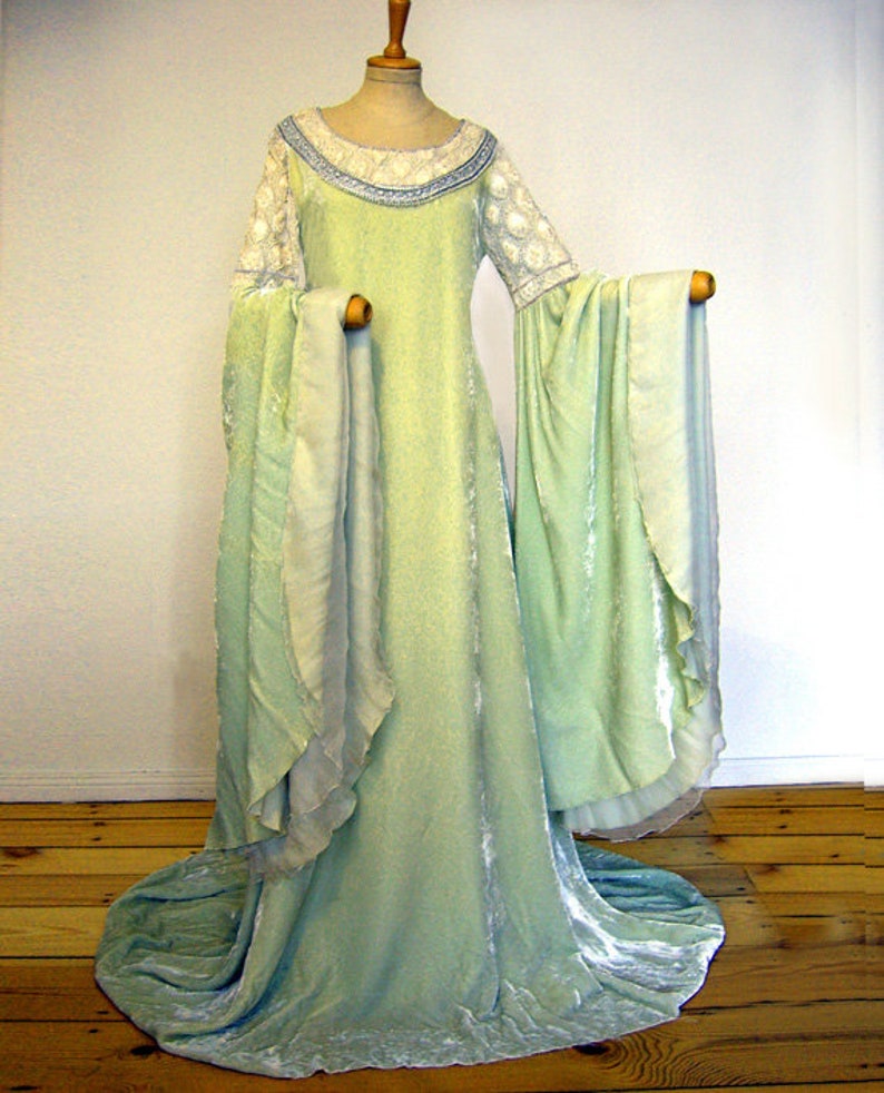 Arwen Dress Wedding Dress Elven Dress Lord of the Rings