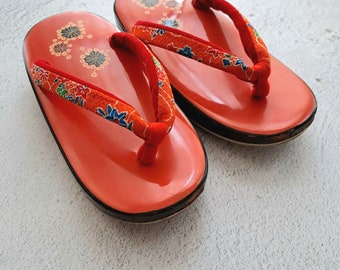 Vintage Japanese Girls Lacquer Zori Kimono Shoes Sandals