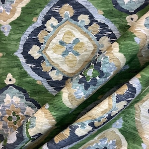 Dorian Grass Polsterstoff – Grüner und Marineblauer Stoff – Wunderschöner Wohndekorstoff – Vorhangstoff – Polsterstoff – Individuelle Kissen