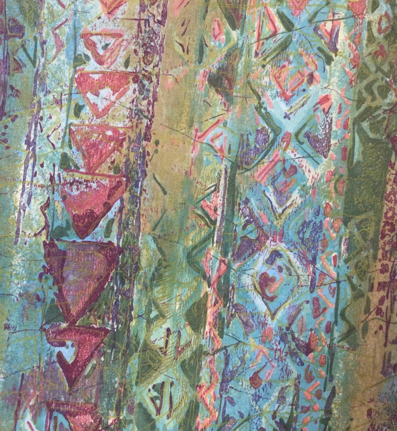 Puede incluir: Patr&oacute;n abstracto con una mezcla de colores verde, azul, rosa y morado. El patr&oacute;n est&aacute; formado por formas geom&eacute;tricas y l&iacute;neas.