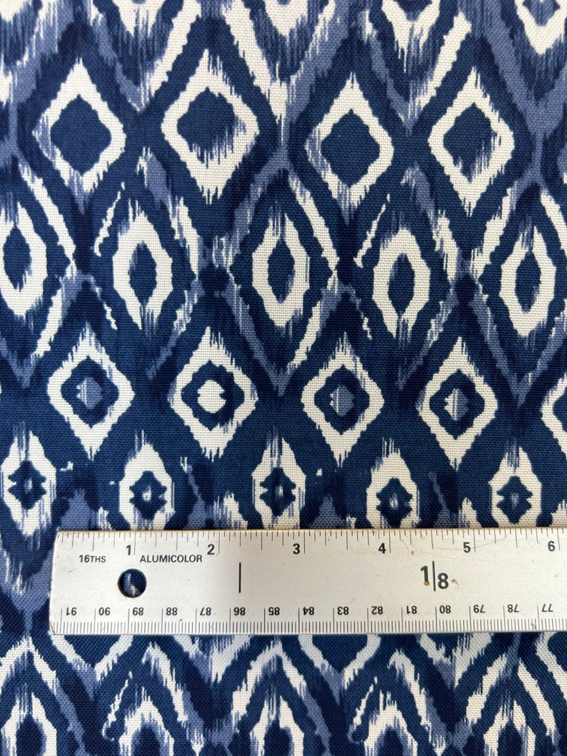 Indigo sakari Tissu d'extérieur Marine Blanc Tissu par mètre image 4