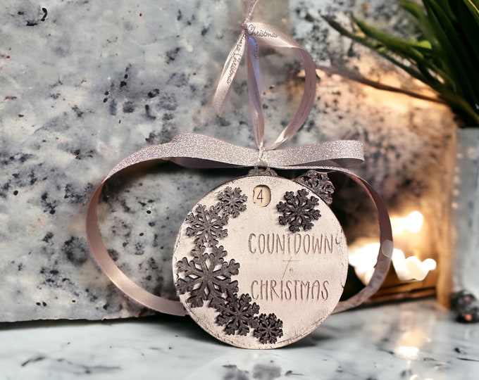 Countdown Christmas tree decoration